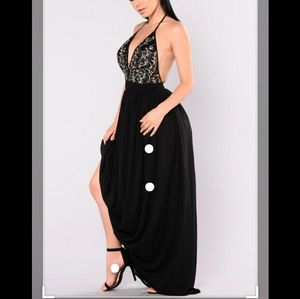 Fashion Nova Black maxi size M